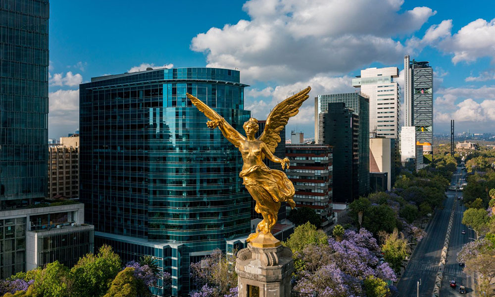 American Express Tower in Mexico City featuring SilGlaze fenestration sealants.