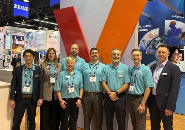 Momentive Healthcare team at tradeshow
