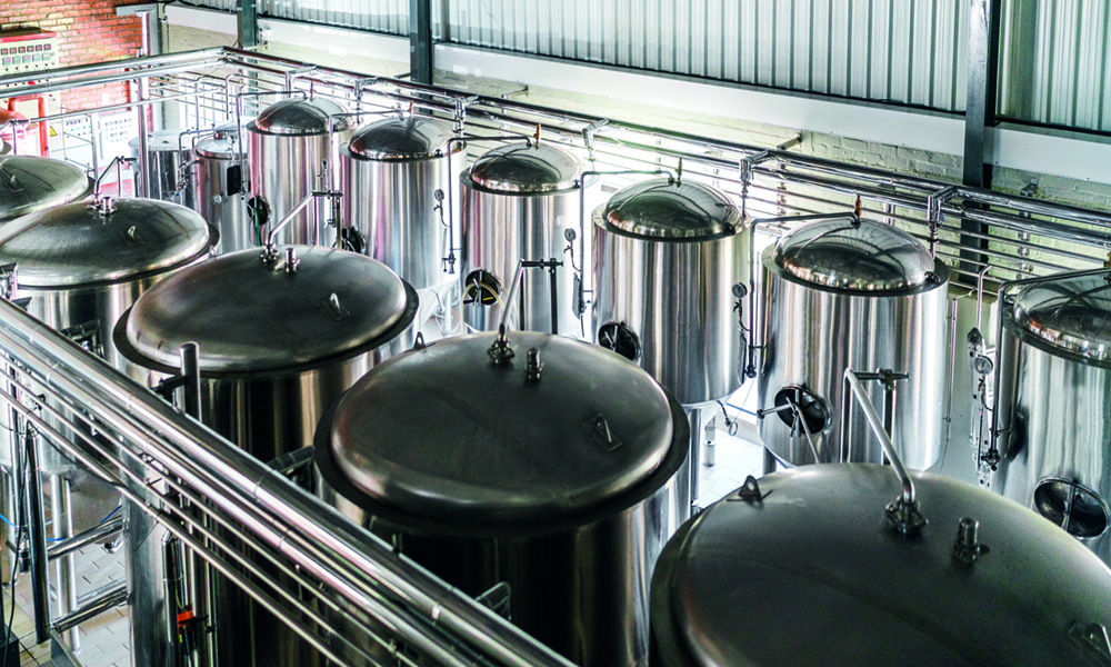 Bird’s-eye view of several fermentation tanks operating at maximum capacity thanks to Momentive’s antifoams, which help prevent foam overflow.