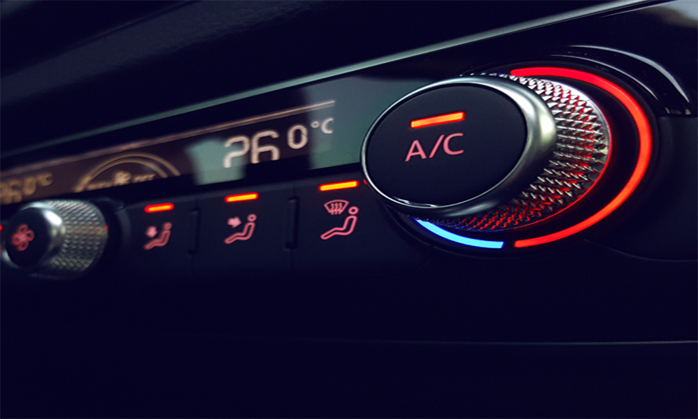 Car dashboard showing the temperature control